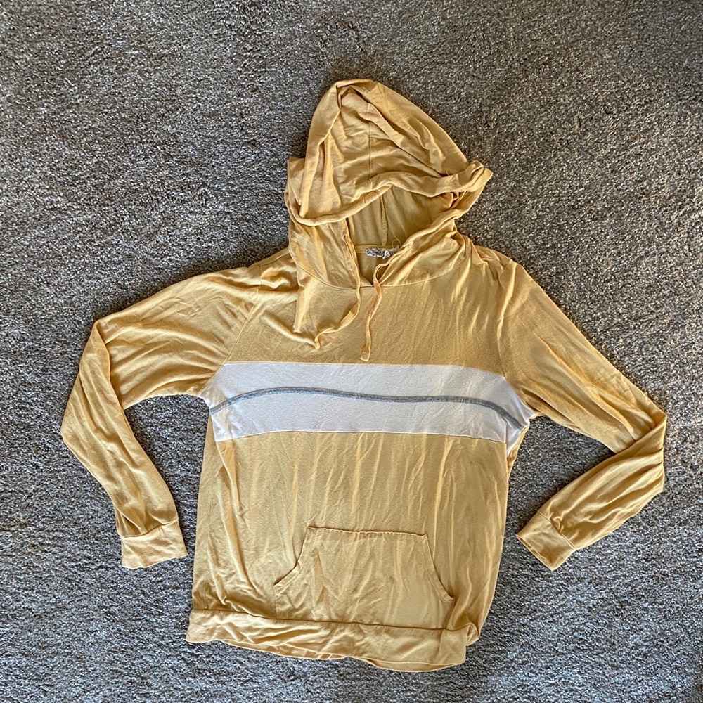 Light Yellow Lightweight Pullover
